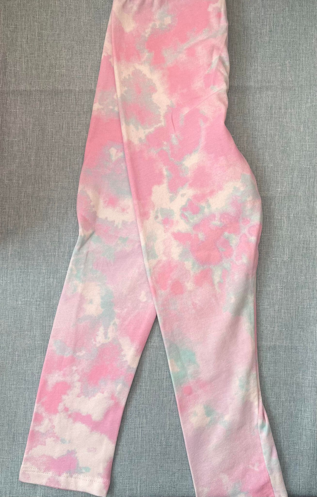 Pink tie-dye leggings
